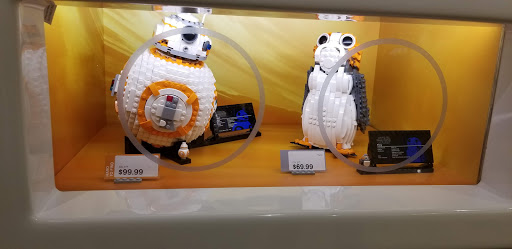 Toy Store «The LEGO Store», reviews and photos, 55 W County Center Dr, Des Peres, MO 63131, USA