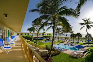 Tropic Seas Beach Front Resort Motel image