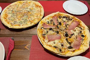 Пицца | Гриль | Бар «Витражи» - Кафе Ресторан м. Севастопольская image