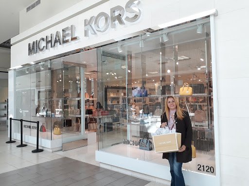 Fashion Accessories Store «Michael Kors», reviews and photos, 5220 Fashion Outlets Way #2120, Rosemont, IL 60018, USA