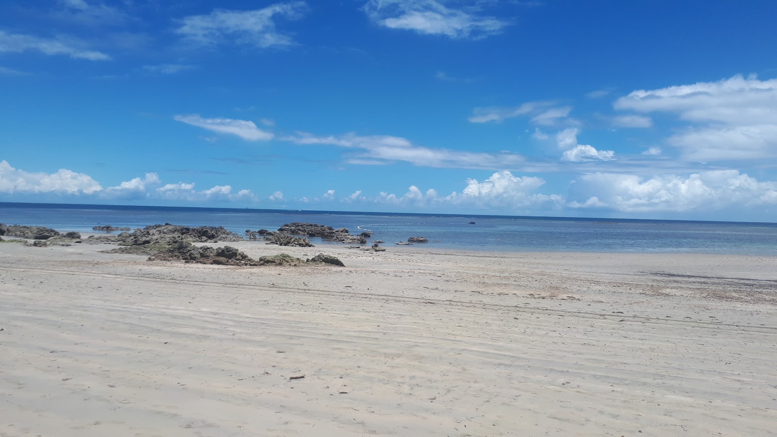Photo de Praia de Tassimirim situé dans une zone naturelle