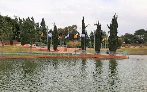 Ra'anana Park Lake image