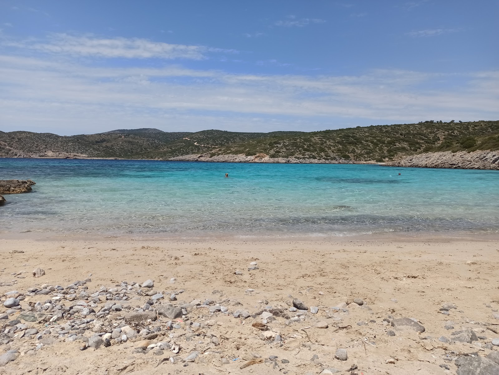 Fotografija Plaža Agios Dynami divje območje