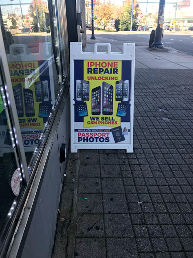 Cell Phone Store «Simple Mobile Retailer», reviews and photos, 6944 Market St, Upper Darby, PA 19082, USA