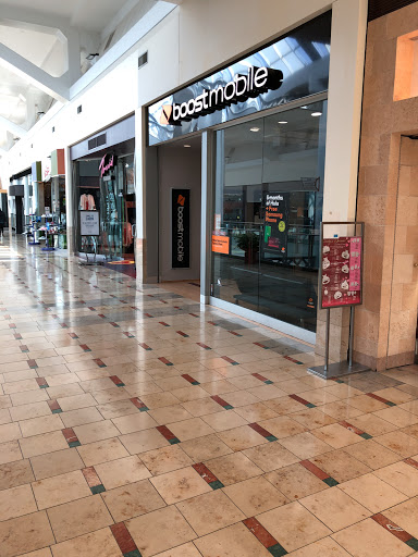Cell Phone Store «Boost Mobile Store by Unlimited Mobile», reviews and photos, 11700 Princeton Pike, Cincinnati, OH 45246, USA