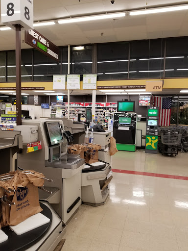 Grocery Store «Kroger», reviews and photos, 1525 Madison Ave, Covington, KY 41011, USA