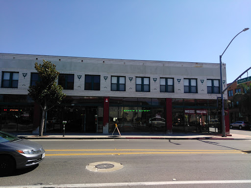 Mega Furniture Superstore, 400 E 4th St, Santa Ana, CA 92701, USA, 