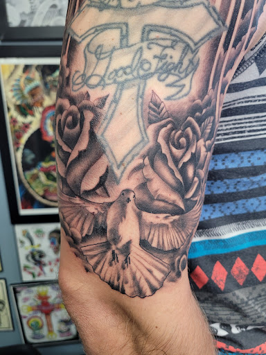 Tattoo Shop «Element Tattoo Studio», reviews and photos, 4741 Fredericksburg Rd, San Antonio, TX 78229, USA