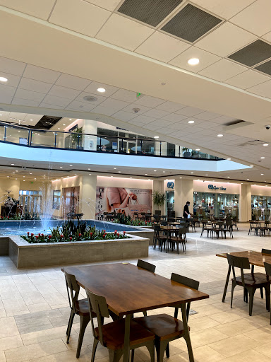 Shopping Mall «The Shops At Kenilworth», reviews and photos, 800 Kenilworth Dr, Towson, MD 21204, USA