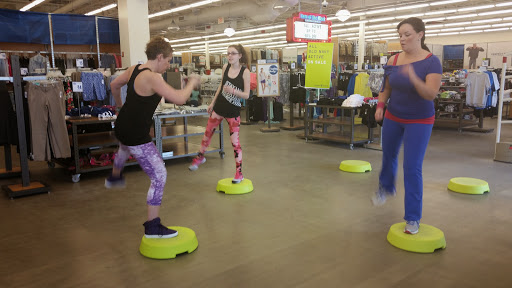 Clothing Store «Old Navy», reviews and photos, 253 Hartford Ave, Bellingham, MA 02019, USA