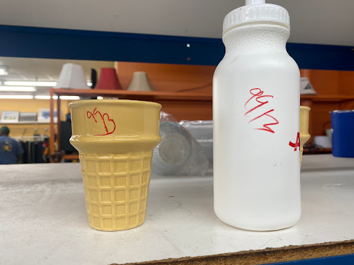 Thrift Store «Thrift Store of Virginia», reviews and photos, 3115 Sherwood Hall Ln, Alexandria, VA 22306, USA