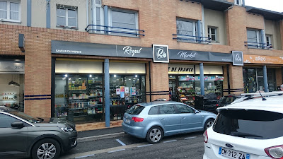 Royal Market à Ézanville