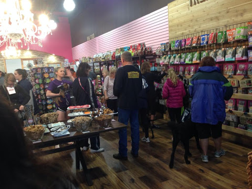 Pet Groomer «Woof Gang Bakery Rockwall», reviews and photos, 832 Steger Towne Rd, Rockwall, TX 75032, USA