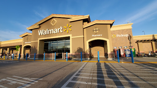 Department Store «Walmart Supercenter», reviews and photos, 27931 Kelly Johnson Pkwy, Santa Clarita, CA 91355, USA