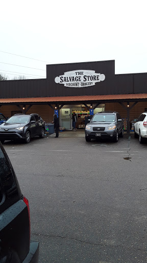 Grocery Store «The Salvage Store Discount Grocery», reviews and photos, 82540 LA-25, Folsom, LA 70437, USA