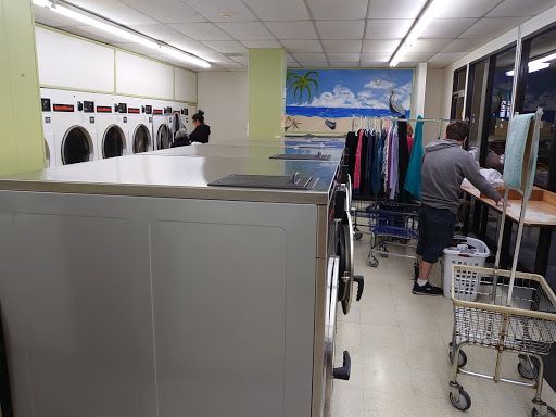 Laundromat «Suds & Duds coin and credit card laundry», reviews and photos, 975 N Aviation Blvd, Manhattan Beach, CA 90266, USA