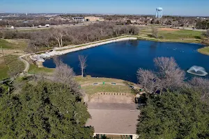 Oakland Lake Park image