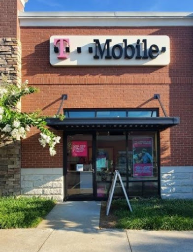 Cell Phone Store «T-Mobile», reviews and photos, 2707 GA-54 Suite 13, Peachtree City, GA 30269, USA