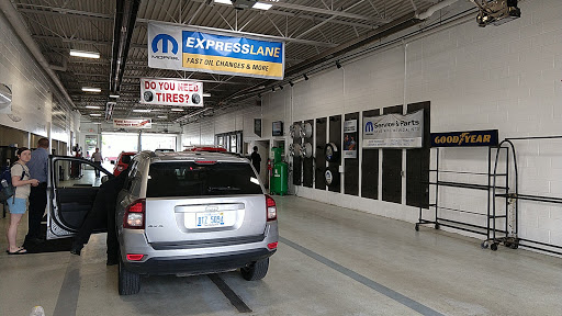 Car Dealer «Southfield Chrysler Dodge Jeep Ram», reviews and photos, 28100 Telegraph Rd, Southfield, MI 48034, USA