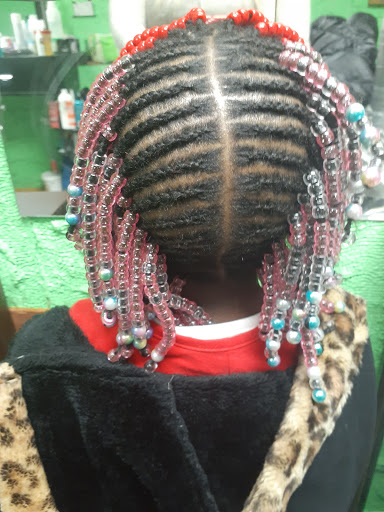 Beauty Salon «Divine Blessings Hair Salon /Barber», reviews and photos, 72 E Antietam St, Hagerstown, MD 21740, USA