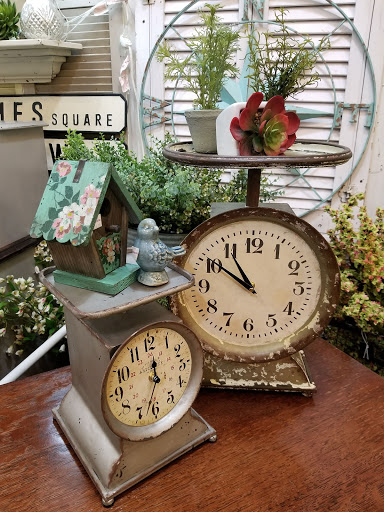 Antique Store «A Corner Cottage», reviews and photos, 895 Conner St, Noblesville, IN 46060, USA