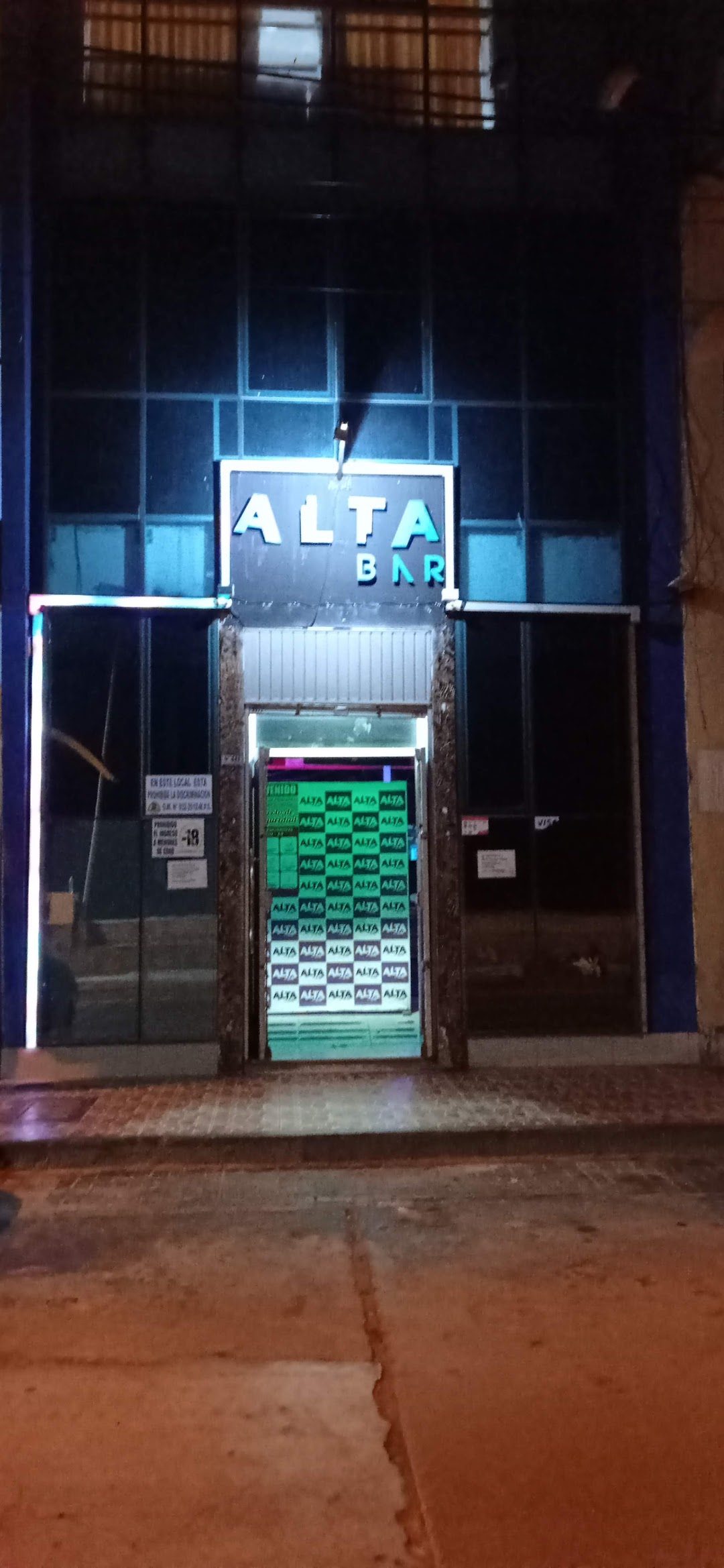 Alta Bar - Disco Lounge