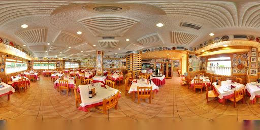 Restaurante Casa Luis - C. Oslo, 1, 28224 Pozuelo de Alarcón, Madrid, España