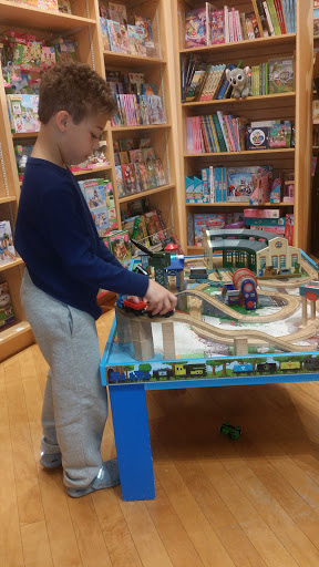 Book Store «Barnes & Noble», reviews and photos, 4015 Medina Rd, Akron, OH 44333, USA