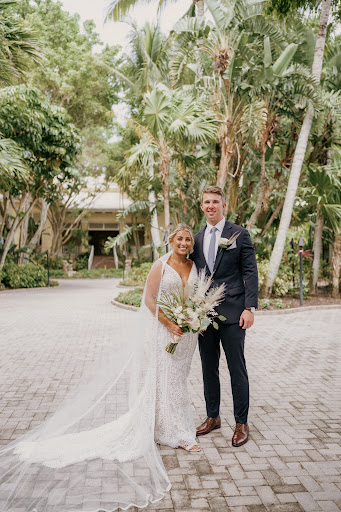 Bridal Shop «Bella Sposa Bridal Boutique», reviews and photos, 9524 179th St, Tinley Park, IL 60487, USA