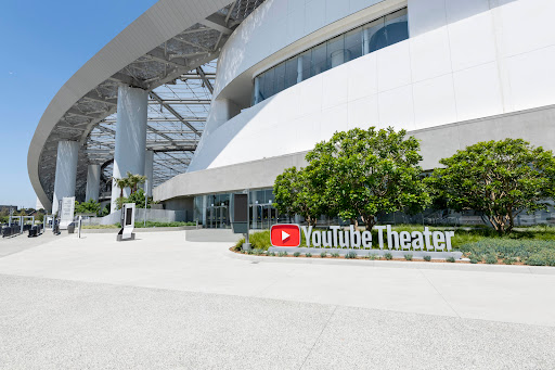 YouTube Theater image