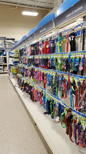 Pet Supply Store «PetSmart», reviews and photos, 5 Main St, East Hartford, CT 06118, USA