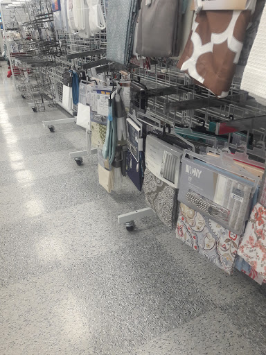 Clothing Store «Ross Dress for Less», reviews and photos, 10700 MacArthur Blvd, Oakland, CA 94605, USA