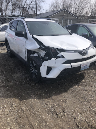 Auto Body Shop «Gerber Collision & Glass», reviews and photos, 327 N Montgomery Ave, Bremerton, WA 98312, USA