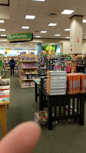 Book Store «Barnes & Noble», reviews and photos, 18025 Garden Way NE, Woodinville, WA 98072, USA