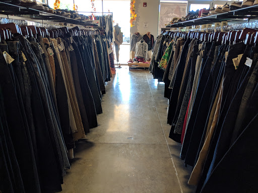 Clothing Store «Uptown Cheapskate», reviews and photos, 3454 W Chandler Blvd #18, Chandler, AZ 85226, USA