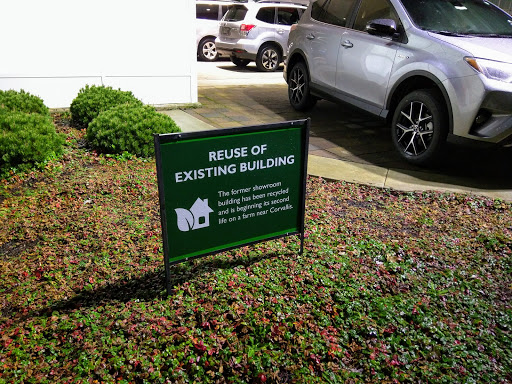 Toyota Dealer «Toyota of Corvallis», reviews and photos, 800 NW 5th St, Corvallis, OR 97330, USA