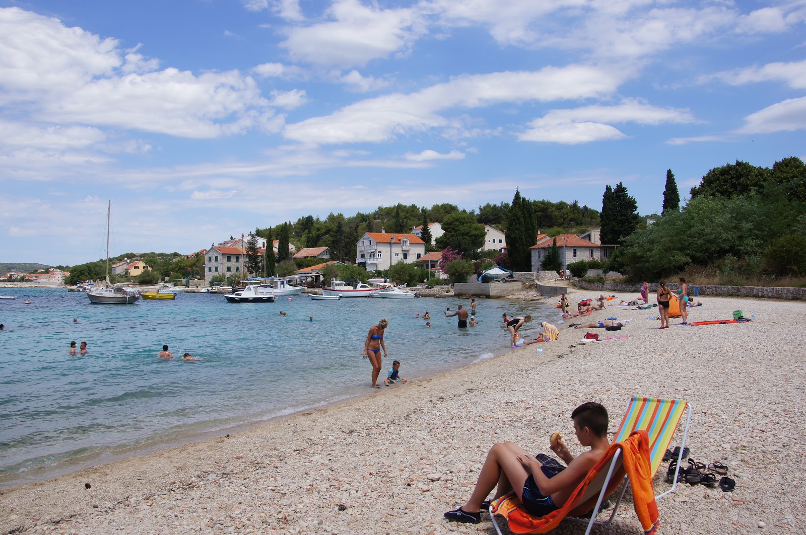 Foto av Prvic Sepurine beach med hög nivå av renlighet