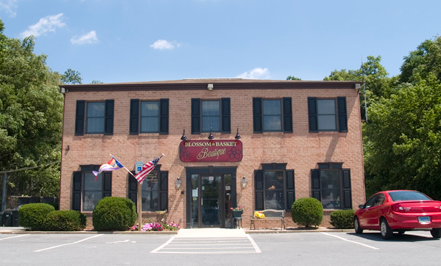 Blossom & Basket Boutique, 3 N Main St, Mt Airy, MD 21771, USA, 