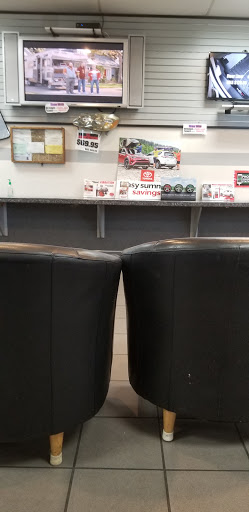 Toyota Dealer «Toyota of Glendora», reviews and photos, 1949 Auto Centre Dr, Glendora, CA 91740, USA