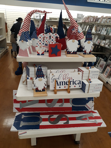 Department Store «Marshalls», reviews and photos, 2544 N Narragansett Ave, Chicago, IL 60707, USA