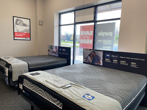 Mattress Firm Bloomfield Town Square image 6