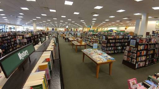 Book Store «Barnes & Noble», reviews and photos, 1738 Hill Rd N, Pickerington, OH 43147, USA