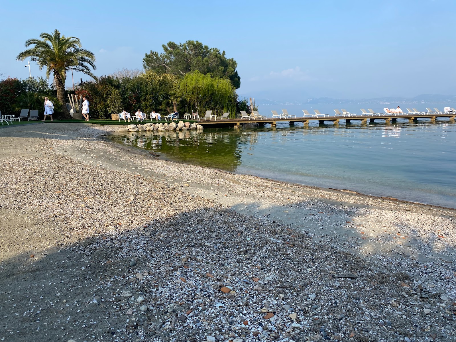 Φωτογραφία του Spiaggia di Ocelle Sirmione με μικρή ευθεία ακτή