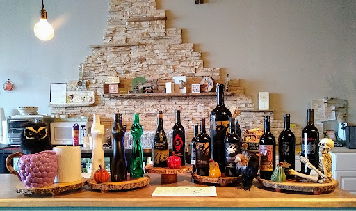 Wine Store «Little Birdie Wine Nest», reviews and photos, 6060 Broadview Rd, Parma, OH 44134, USA