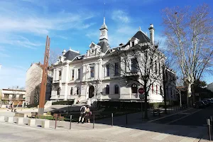 Mairie d'Oullins image