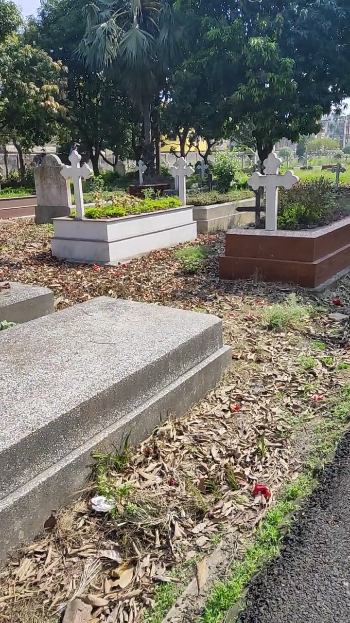 Tollygunge Cemetery