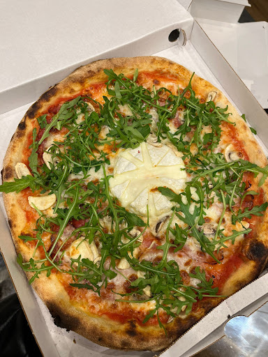 La Bella Napoli Pizzeria in Cassano Magnago, Provincia di Varese