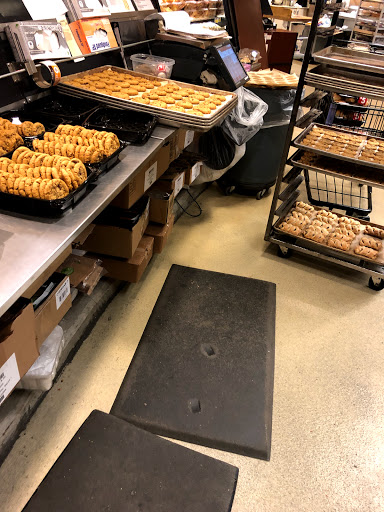 Shopping Mall «Diamond Heights Shopping Center», reviews and photos, 5214D Diamond Heights Blvd, San Francisco, CA 94131, USA