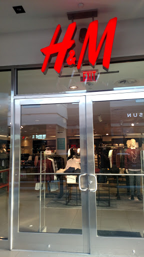Clothing Store «H&M», reviews and photos, 11800 W Broad St # 1012, Richmond, VA 23233, USA