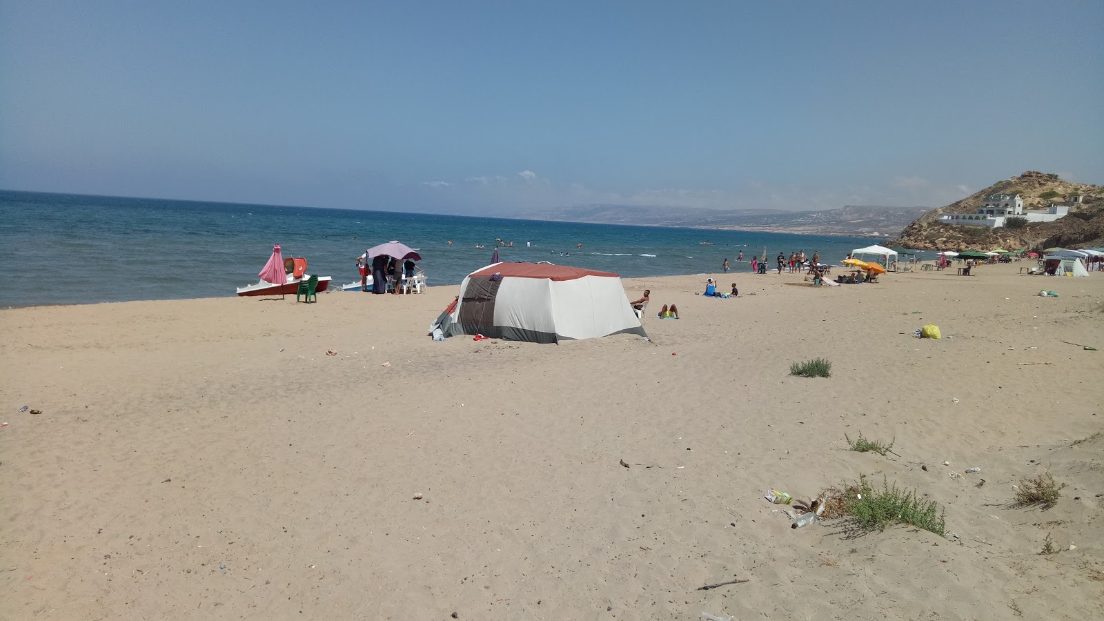Fotografie cu Playa Sidi Lehsen cu nivelul de curățenie înalt